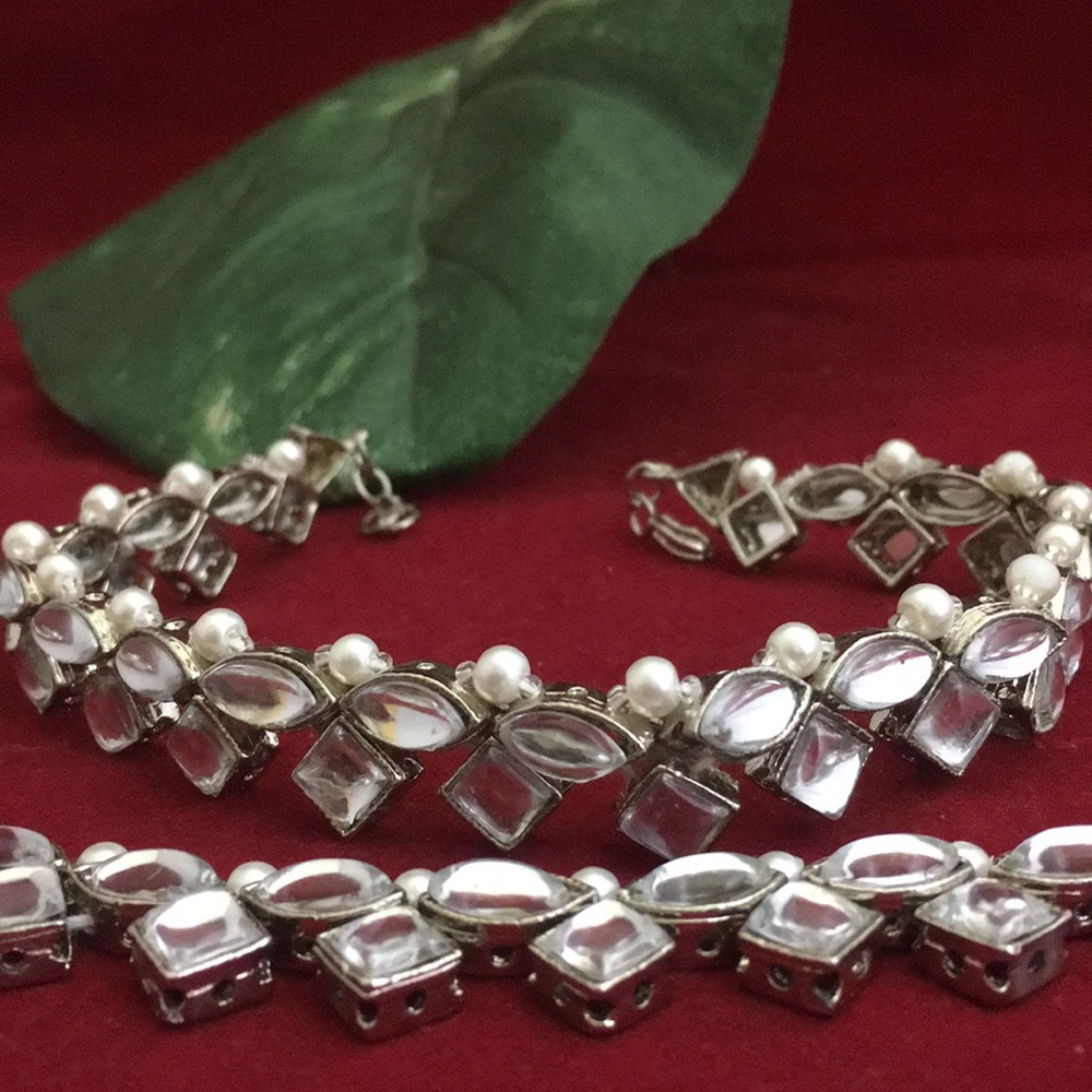 Nwot beautiful pair of anklets silver polish